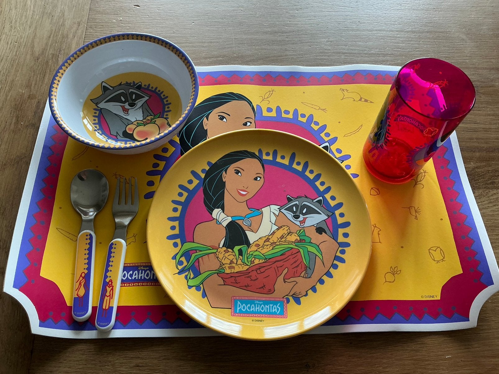 Vintage DISNEY Pocahontas, bord, bestek, beker, kom, Verzamelen, Ophalen of Verzenden, Pocahontas of Kl. Zeemeermin, Nieuw, Servies