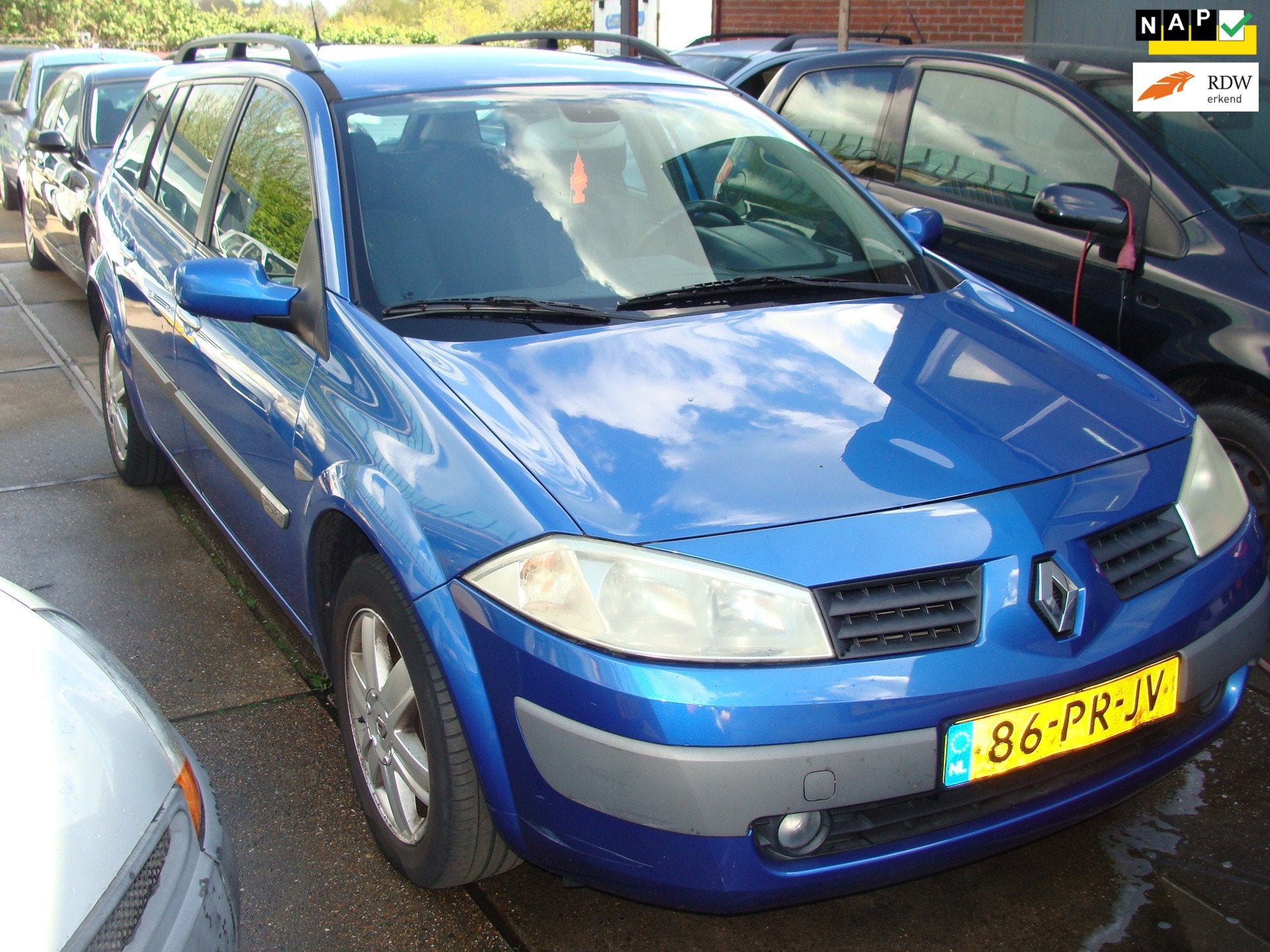 Renault Mégane Grand Tour 2.0-16V Privilège Comfort, Auto's, Renault, 135 pk, Gebruikt, 4 cilinders, Blauw