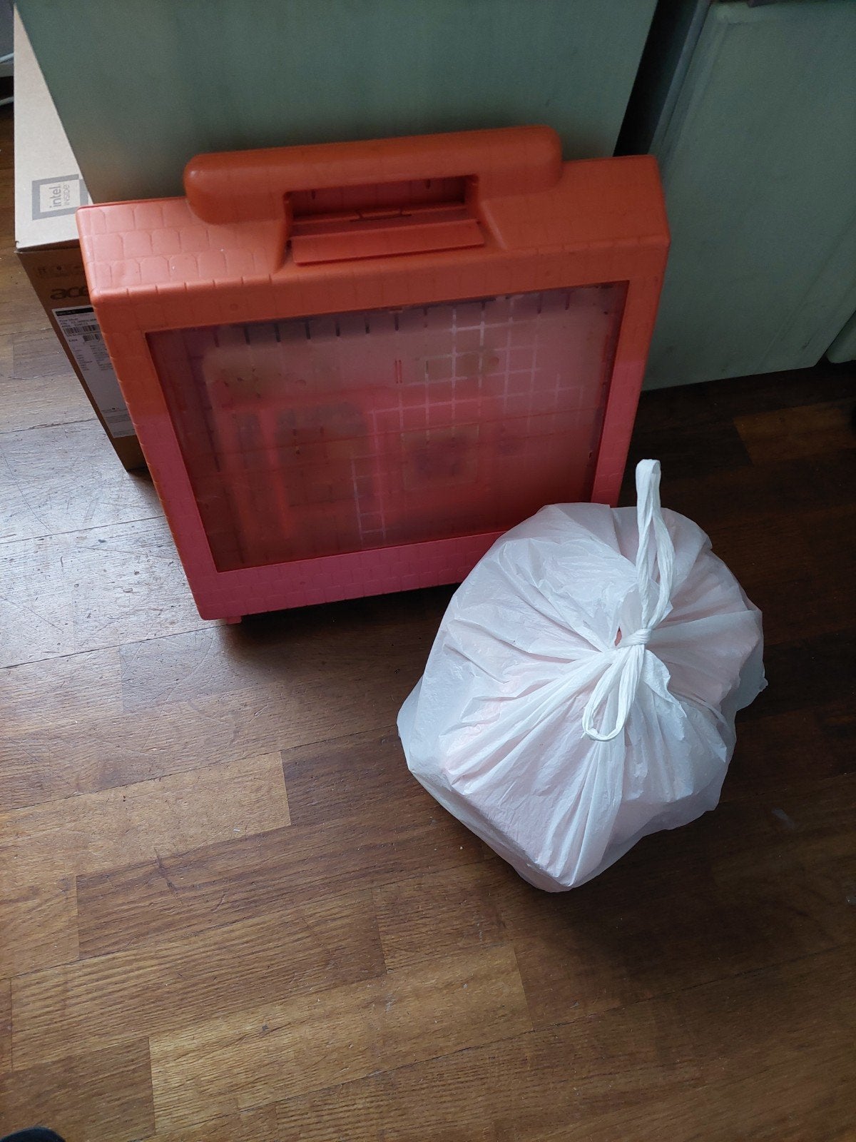barbie huis met accesoires.en barbies, Ophalen