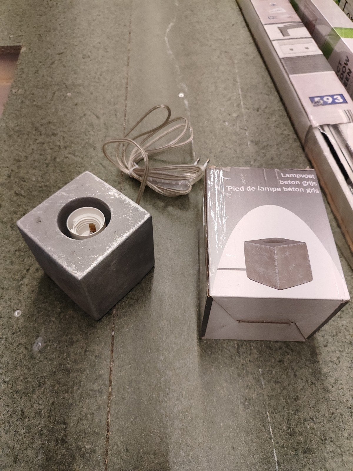 2x Karwei Lampvoet Beton Grijs E27, Ophalen, Nieuw, Industrieel, Modern, Minimalistisch