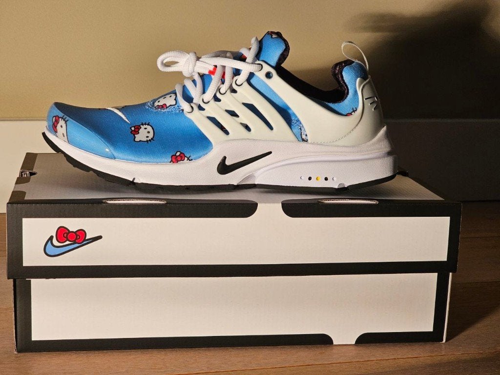 Nike Air - Hello Kitty (US 10 - EU 44), Kleding | Heren, Schoenen, Ophalen, Blauw, Nike, Nieuw