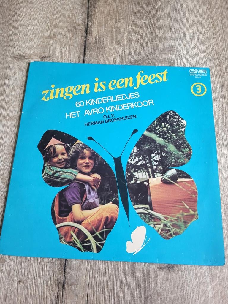 LP ZINGEN IS EEN FEEST van het AVRO KINDERKOOR. 60 liedjes., Cd's en Dvd's, 6 tot 9 jaar, 1980 - 1989, Ophalen of Verzenden, Zo goed als nieuw
