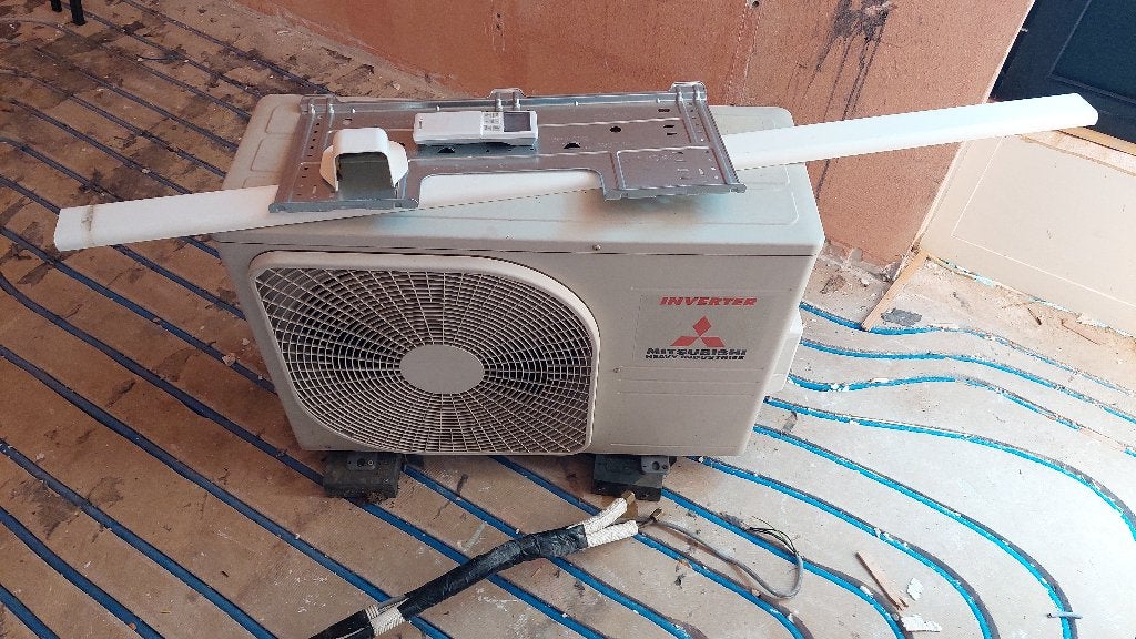 Airco Mitsubishi SRK25ZSS 2,5KW split unit, Ophalen, Koelen en Ontvochtigen, Timer, 3 snelheden of meer