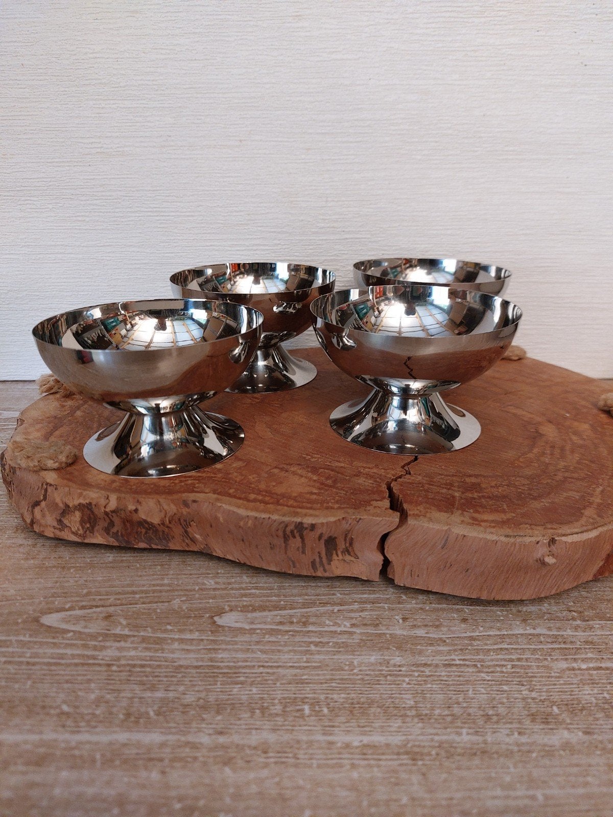 4 nieuwe ijscoupes op voet, Nieuw, Ophalen of Verzenden, Overige stijlen, Glas