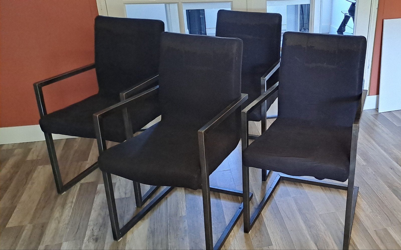 Gratis 4 comfortabele keukenstoelen, Ophalen, Gebruikt, Eén