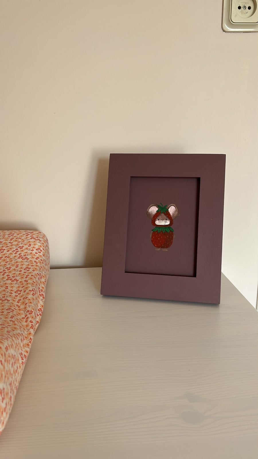 Zelfgemaakt schilderijtje muis aardbei, Minder dan 50 cm, Oorspronkelijke maker, Nieuw, Ophalen of Verzenden