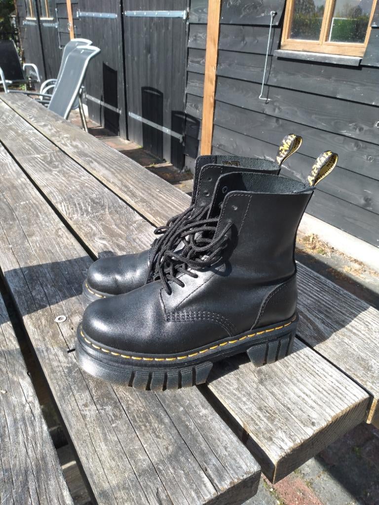 Dr. Martens plateauzool schoenen  bijna gratis, Ophalen, Zwart, Nieuw, Dr. Martens