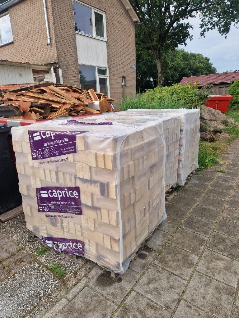 3 volle pallets metselstenen – 1.800 stenen – Nieuw, Doe-het-zelf en Verbouw, Metselstenen, Ophalen, Nieuw, Bakstenen
