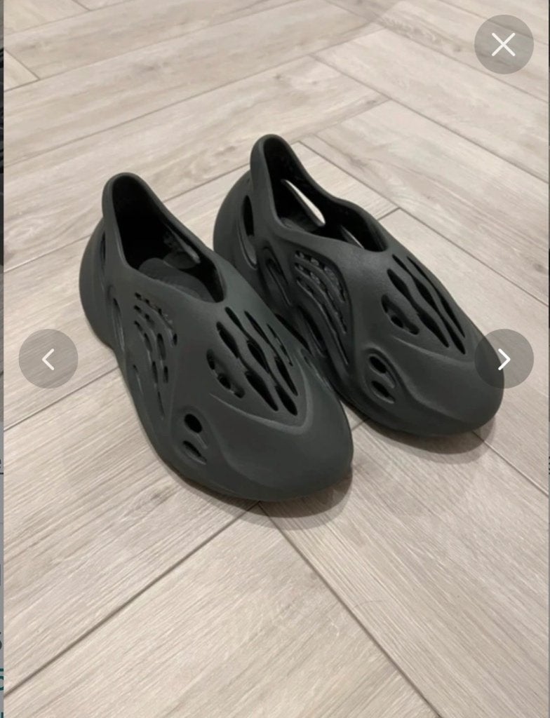 Adidas Yeezy foam RNNR Onyx, Adidas, Zwart, Ophalen of Verzenden, Sneakers of Gympen