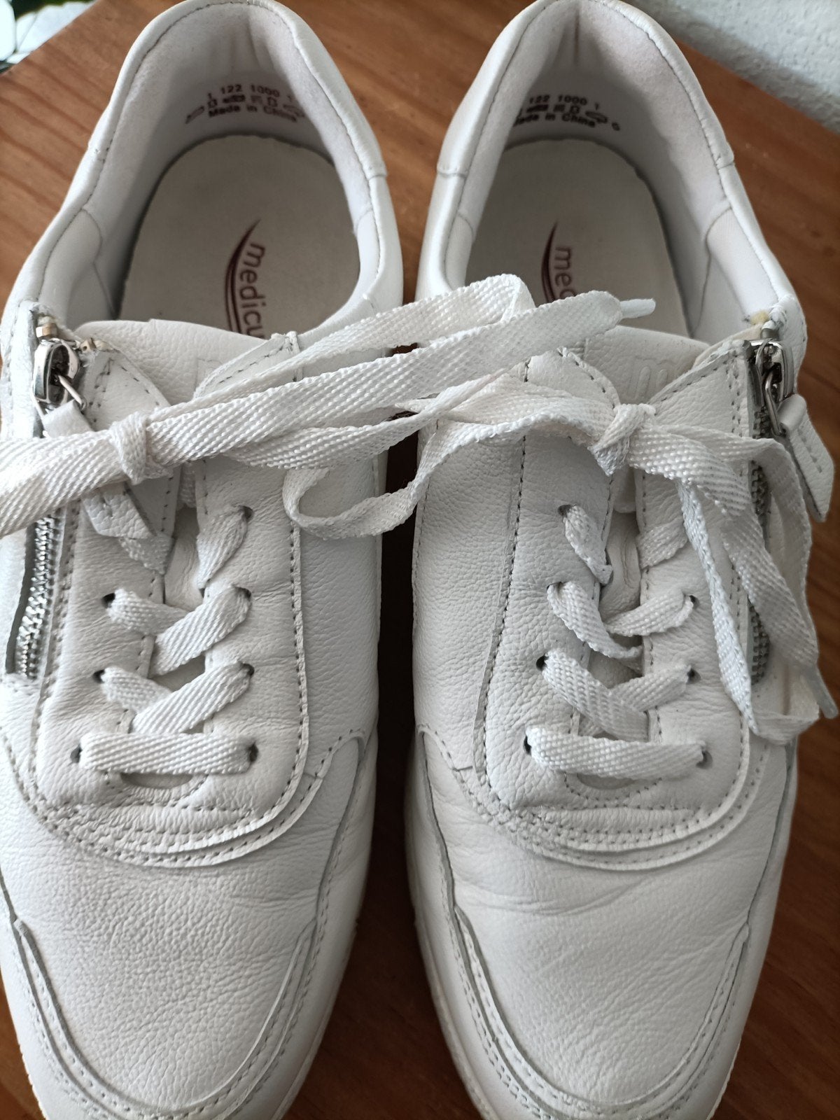 witte sneakers.          NIEUW !!!, Ophalen of Verzenden, Nieuw, Wit, Sneakers of Gympen