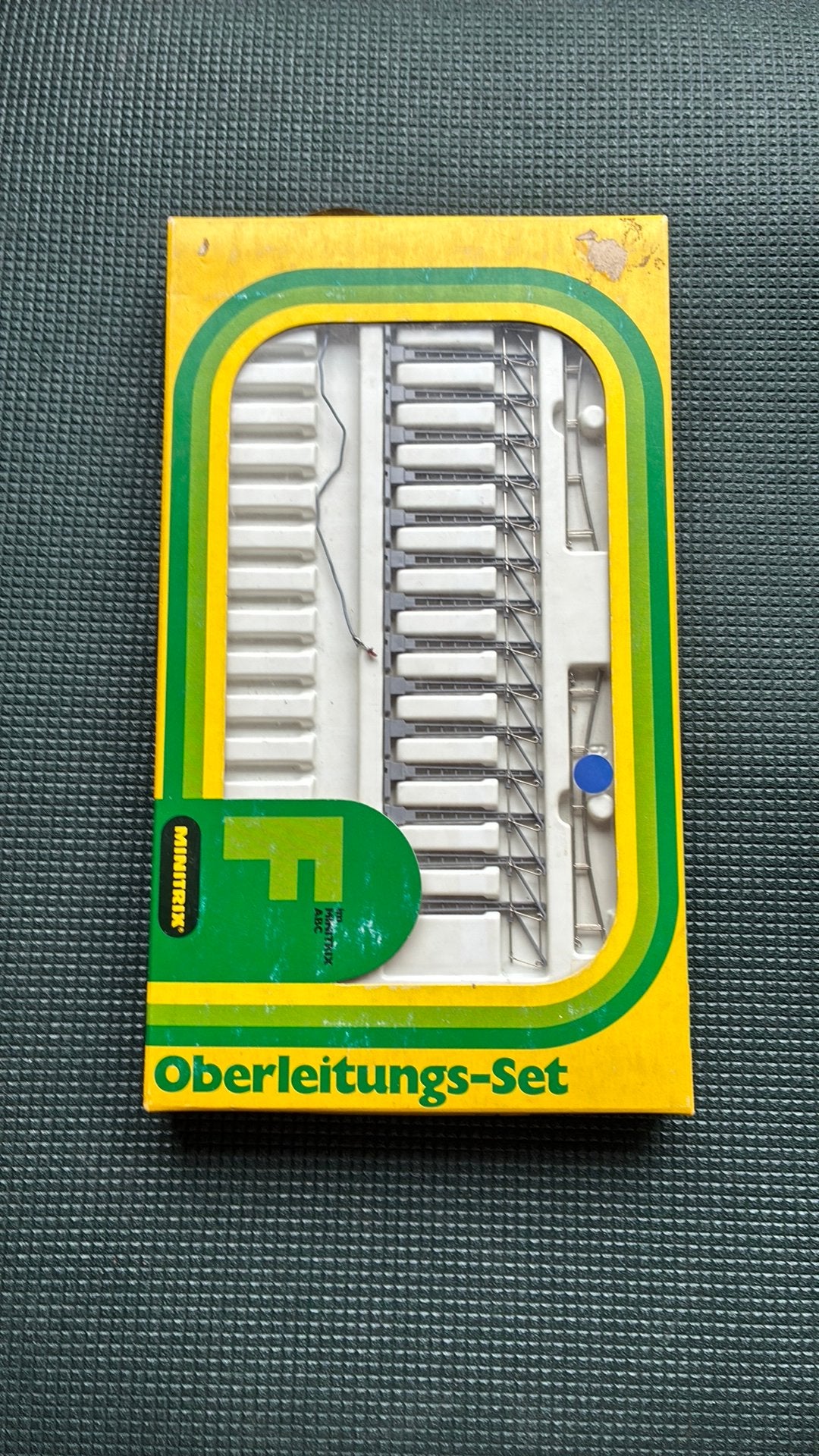 Minitrix bovenleiding set+ personenrijtuig, Gelijkstroom, Trix, Wagon, Ophalen of Verzenden