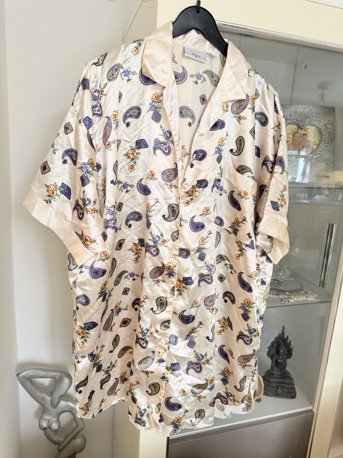 Satijnen pyama blouse met paisley print - Maat 50, Kleding | Dames, Ophalen of Verzenden, Zo goed als nieuw, Maat 46/48 (XL) of groter