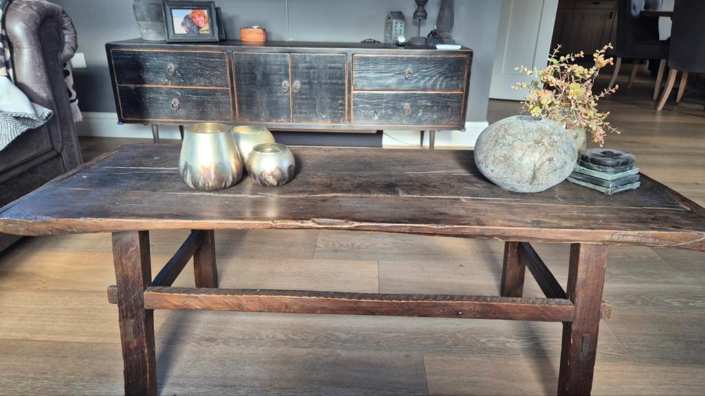Salontafel in hout in de Hoffz en aura Peeperkorn stijl, Huis en Inrichting, Ophalen, 50 tot 100 cm, Zo goed als nieuw, Minder dan 50 cm