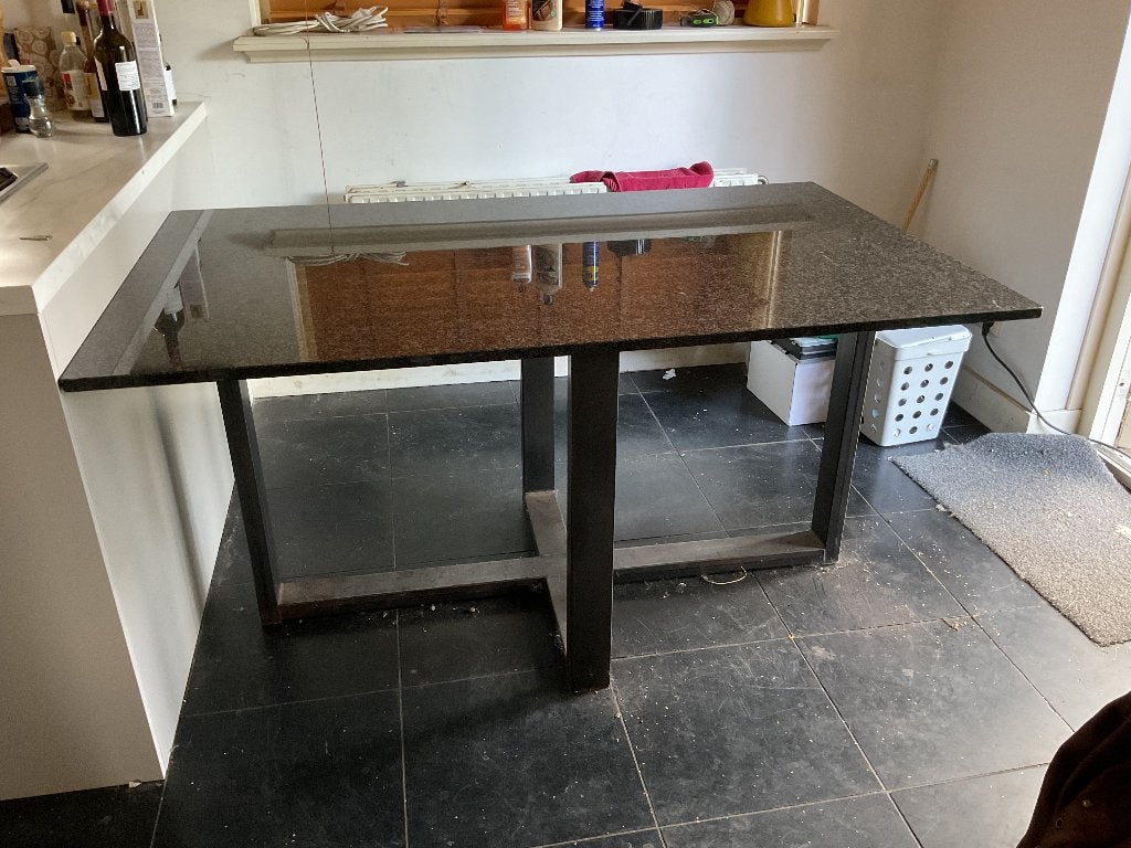 Eettafel - keukentafel steen en RVS, Huis en Inrichting, Tafels | Eettafels, Ophalen, Overige materialen, Gebruikt, 100 tot 150 cm