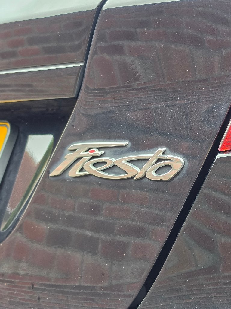Foto 7 van Ford Fiësta 1.0 48KW/65PK 5D 2014 Zwart