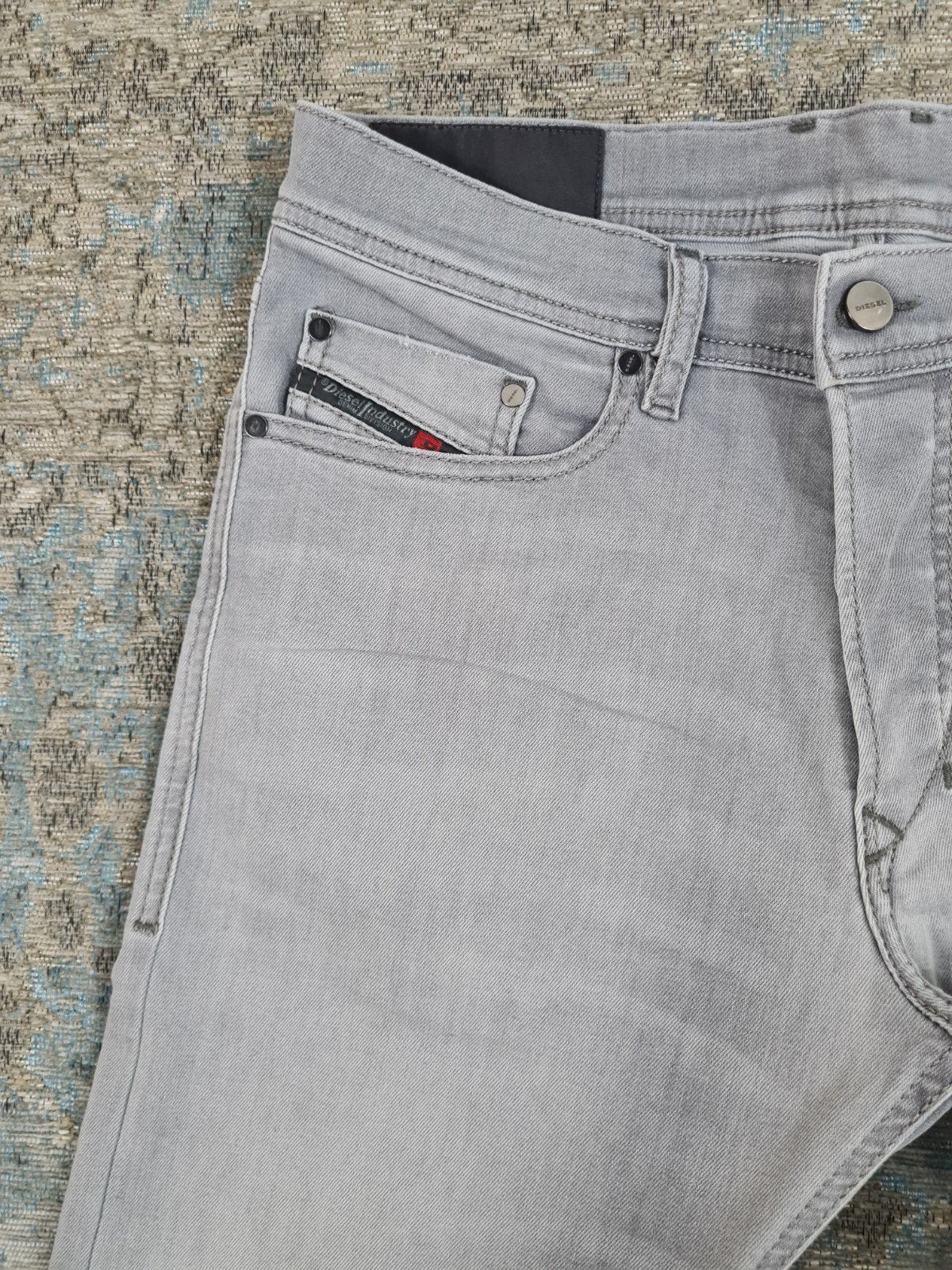 DIESEL TEPPHAR W30 L32 Slim STRETCH Bronno3032 Grijs

Taille, Danzigerkade 55, 1013 AP Amsterdam, Diesel, https://nl.diesel.com/en/help-area/help-area.html#contactUsContainer
