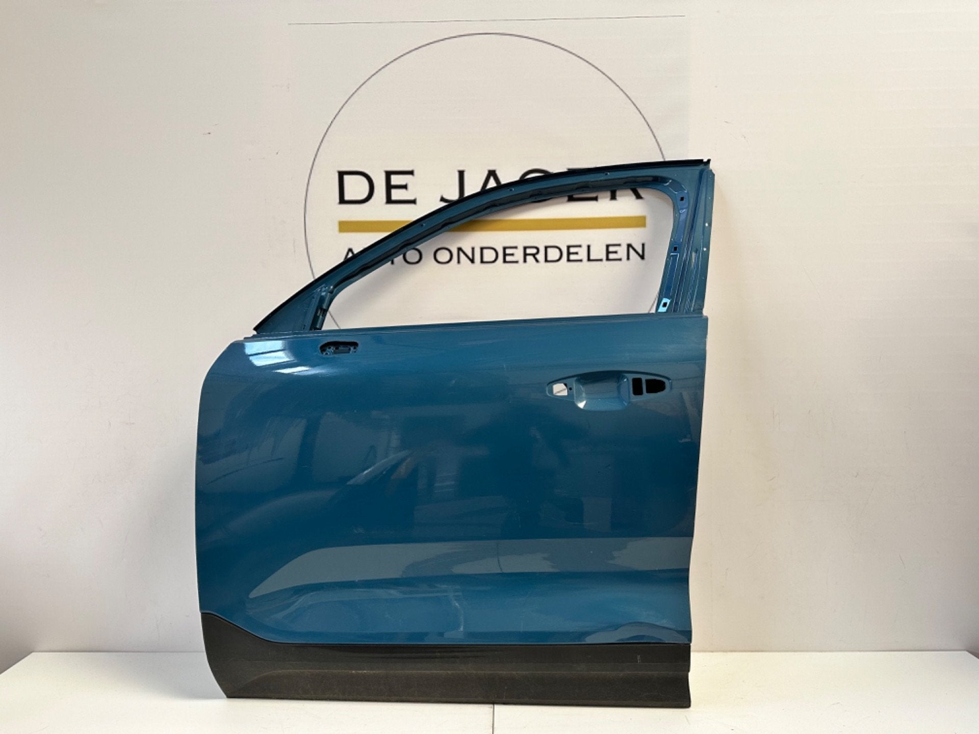 VOLVO XC40 DEUR PORTIER LINKSVOOR ORIGINEEL, Auto-onderdelen, Gebruikt, Gunnar Engellaus vag 8
405 31  Gothenburg, SE, Deur, Info@volvocars.com
