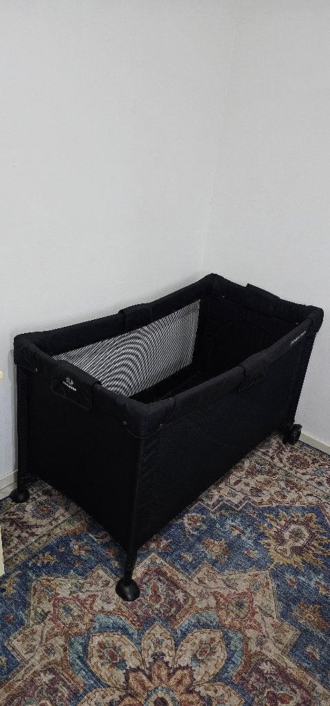 Koelstra Campingbedje met matras, Ophalen, Zo goed als nieuw, Reisbedje