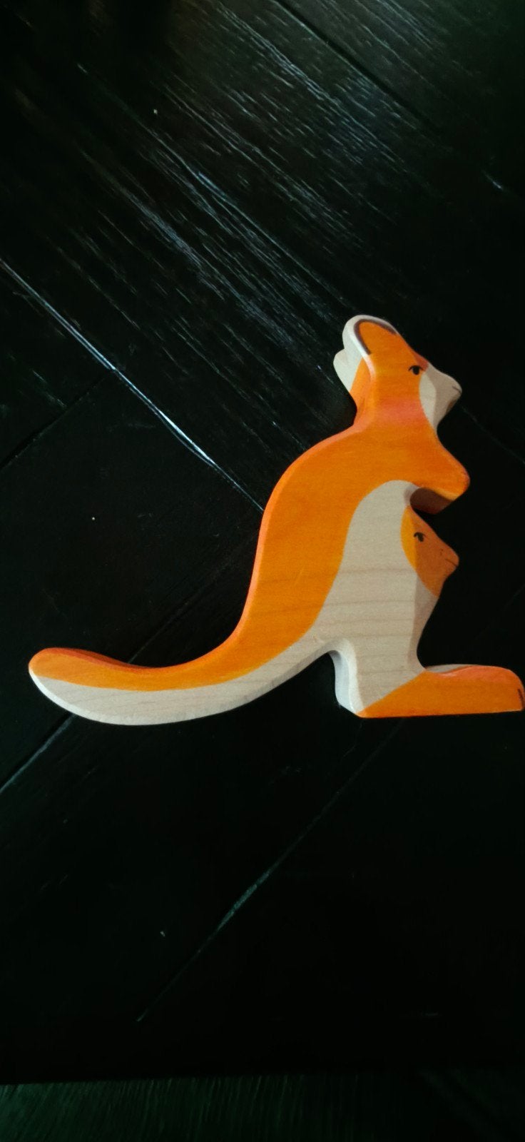 Holztiger Kangoeroe met baby - Houten speelfiguur, Ophalen of Verzenden