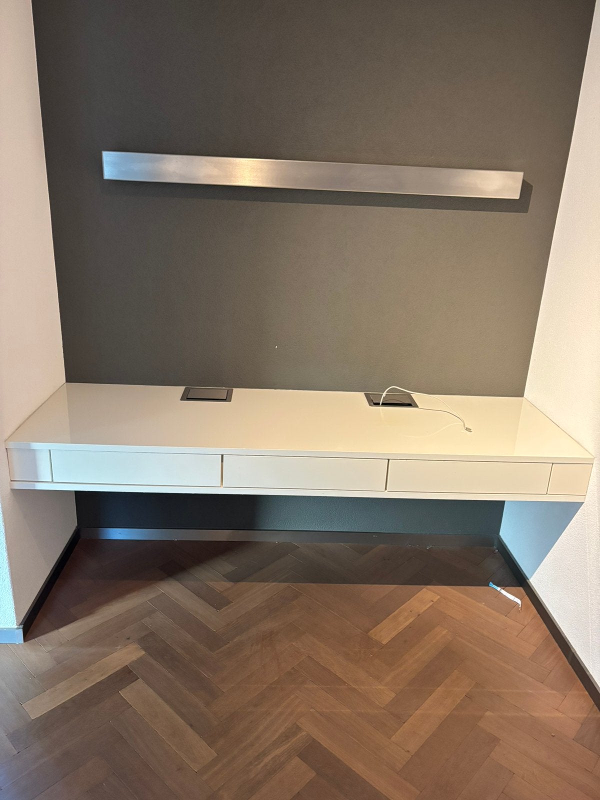 Poggenpohl kast bureau met bekabeling, lades hoogglans wit, Ophalen, 150 tot 200 cm, Zo goed als nieuw, Minder dan 100 cm