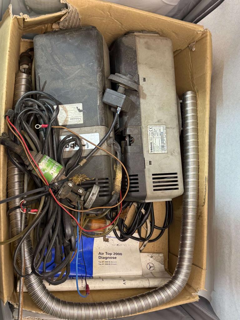 2 x Webasto 24 V / 2.0 Kw Dieselkachel ., Niet ingevuld, Niet ingevuld, Niet ingevuld