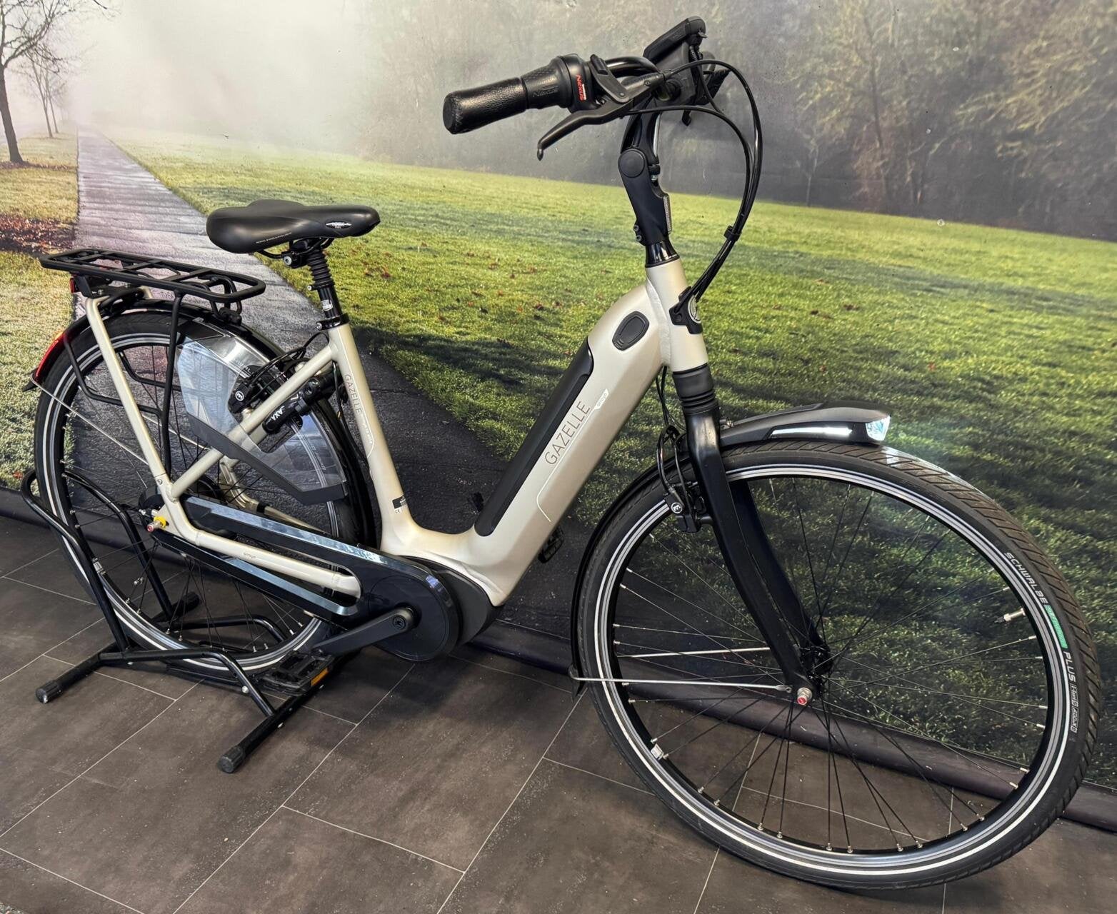 Gazelle Grenoble C8 Electrische fiets | Bosch Middenmotor, Koninklijke Gazelle N.V., Zo goed als nieuw, 47 tot 51 cm, Gazelle
