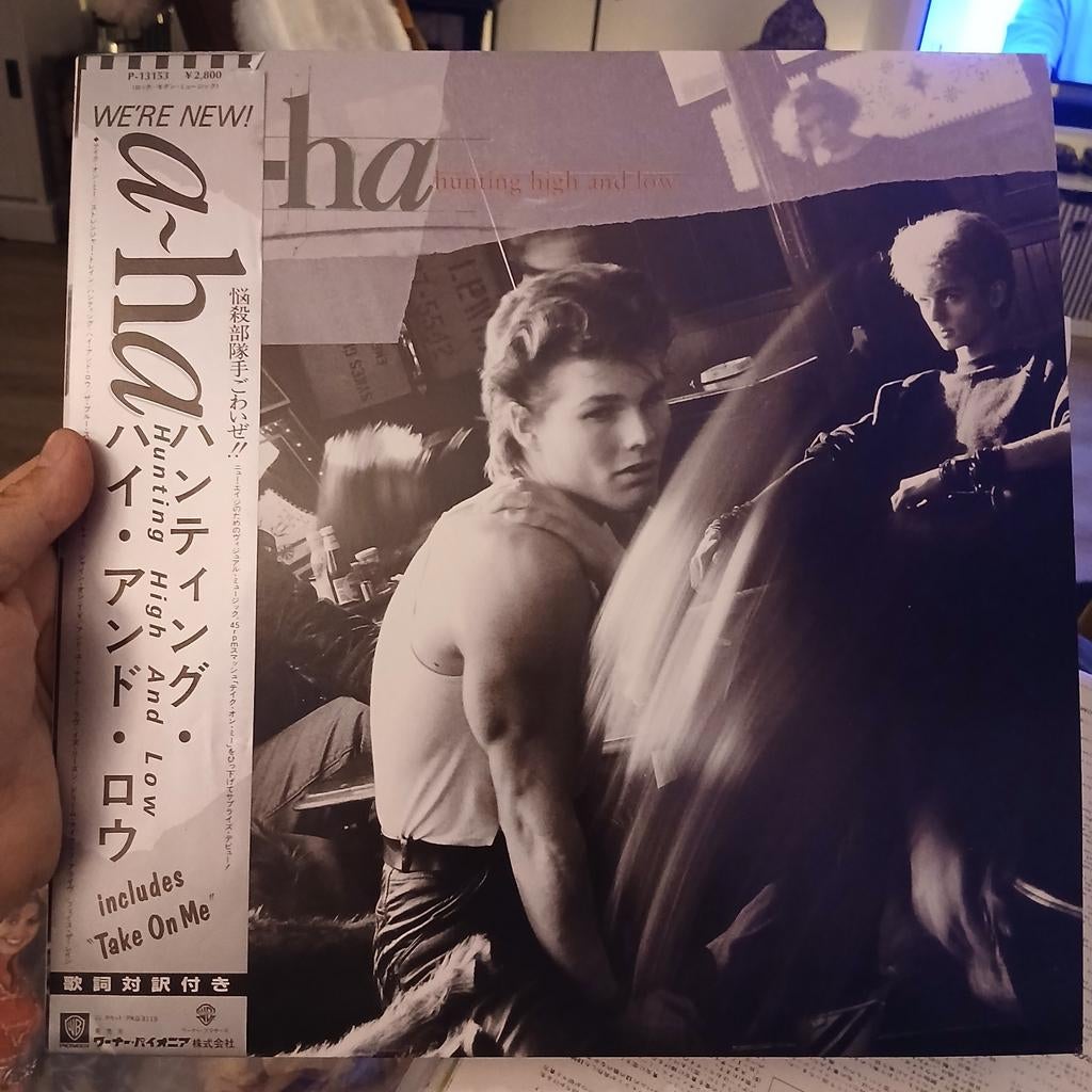 A-Ha - Hunting High and Low (Japanse persing met OBI), Cd's en Dvd's, Vinyl | Pop, Zo goed als nieuw, Inclusief binnenhoes, Inclusief insert