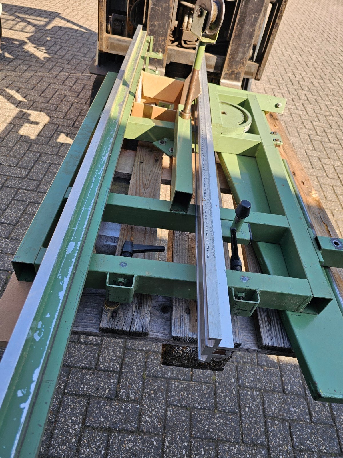 Roltafel voor Harwi 130 Cirkelzaag geheel compleet, Ophalen, Gebruikt