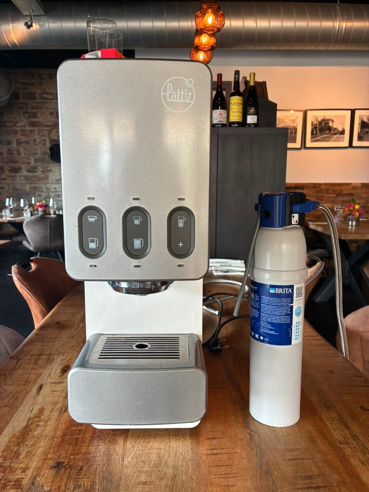 Lattiz melkdispenser met Brita waterfilter, Ophalen, Afneembaar waterreservoir, Gebruikt, Overige modellen