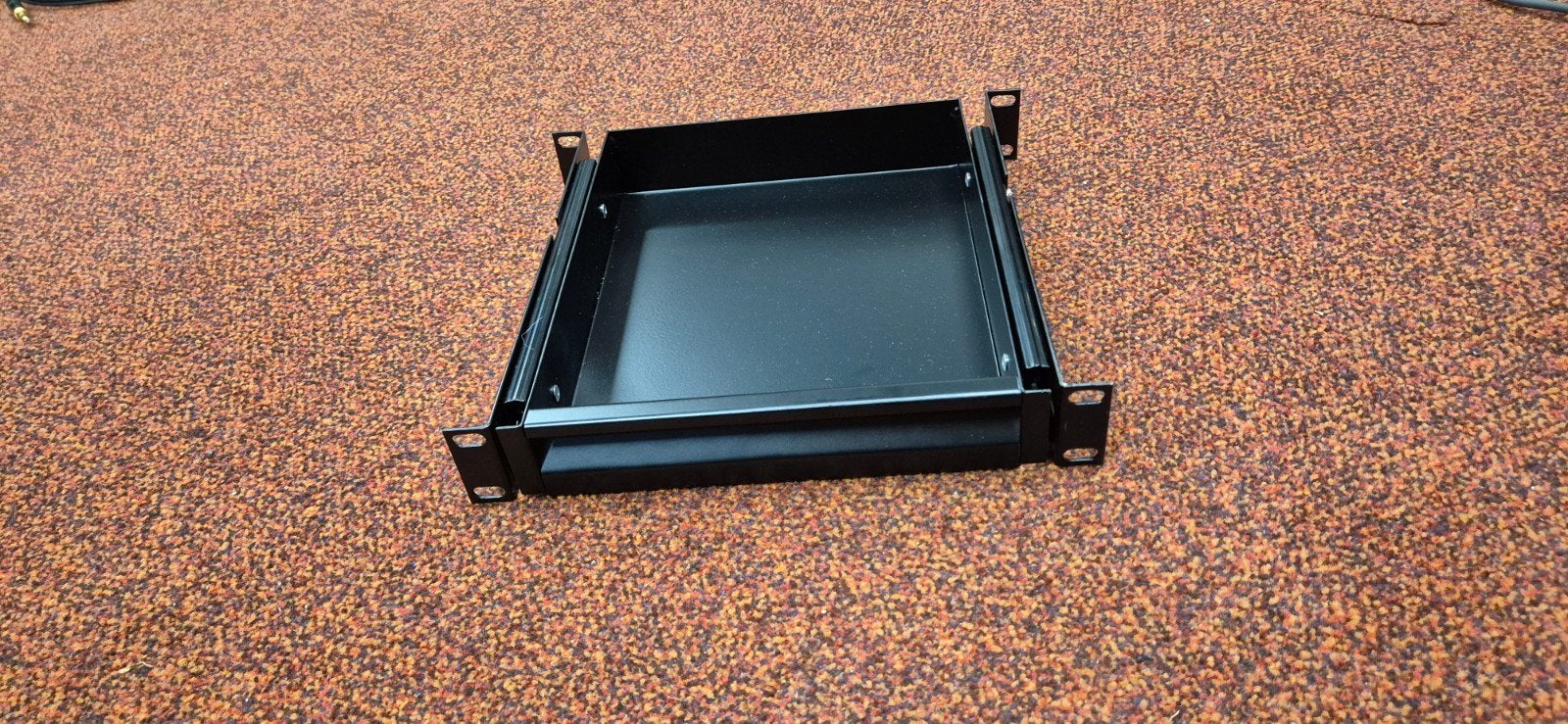 1U Racklade voor 9½-inch rack - Zwart, Muziek en Instrumenten, Behuizingen en Koffers, Ophalen of Verzenden, Zo goed als nieuw