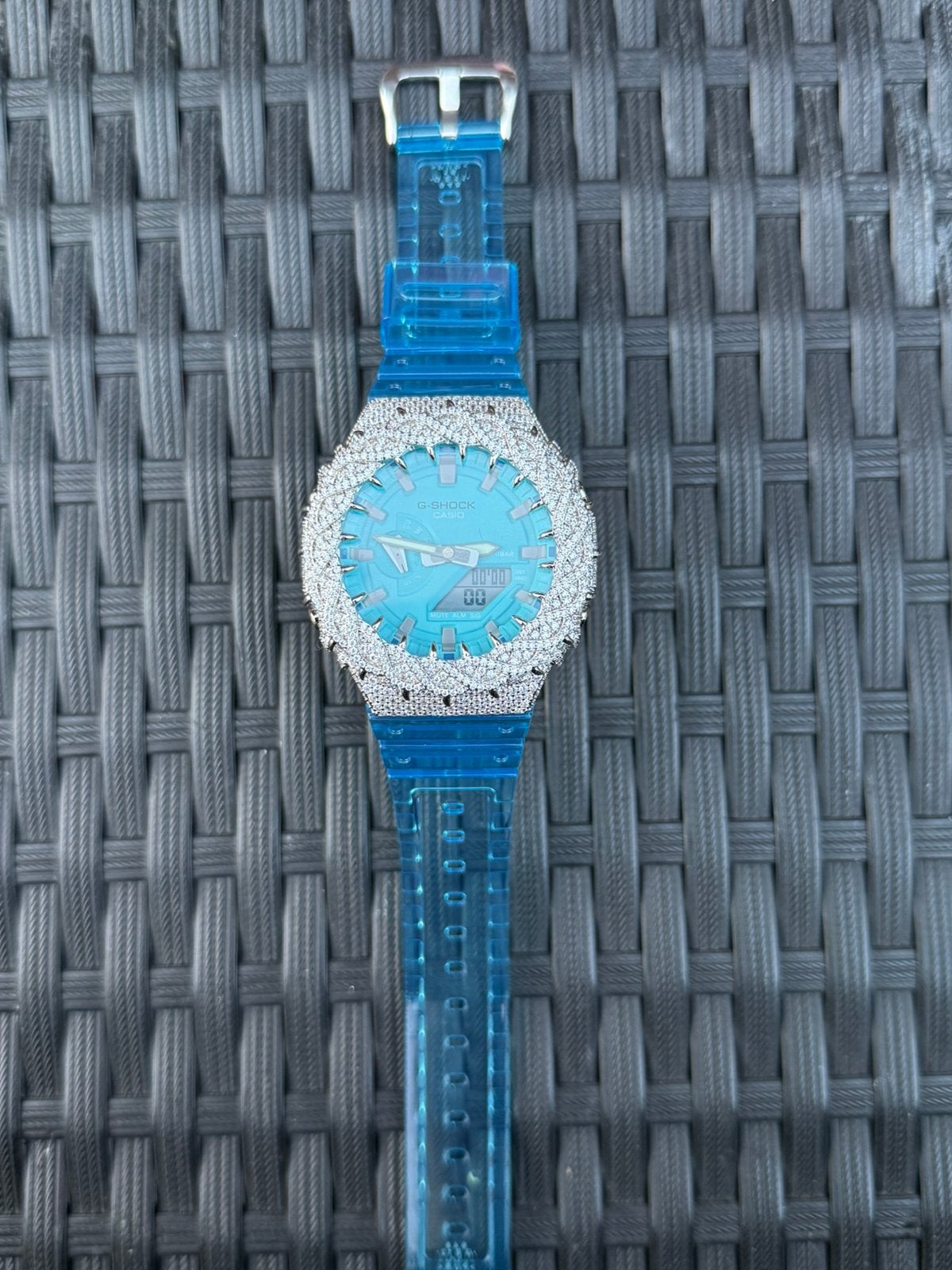 G-Shock GA-2100 Moissanite “Crown Of Thorns” Custom Iced Out, Blauw, Ophalen of Verzenden, Zo goed als nieuw, Waterdicht