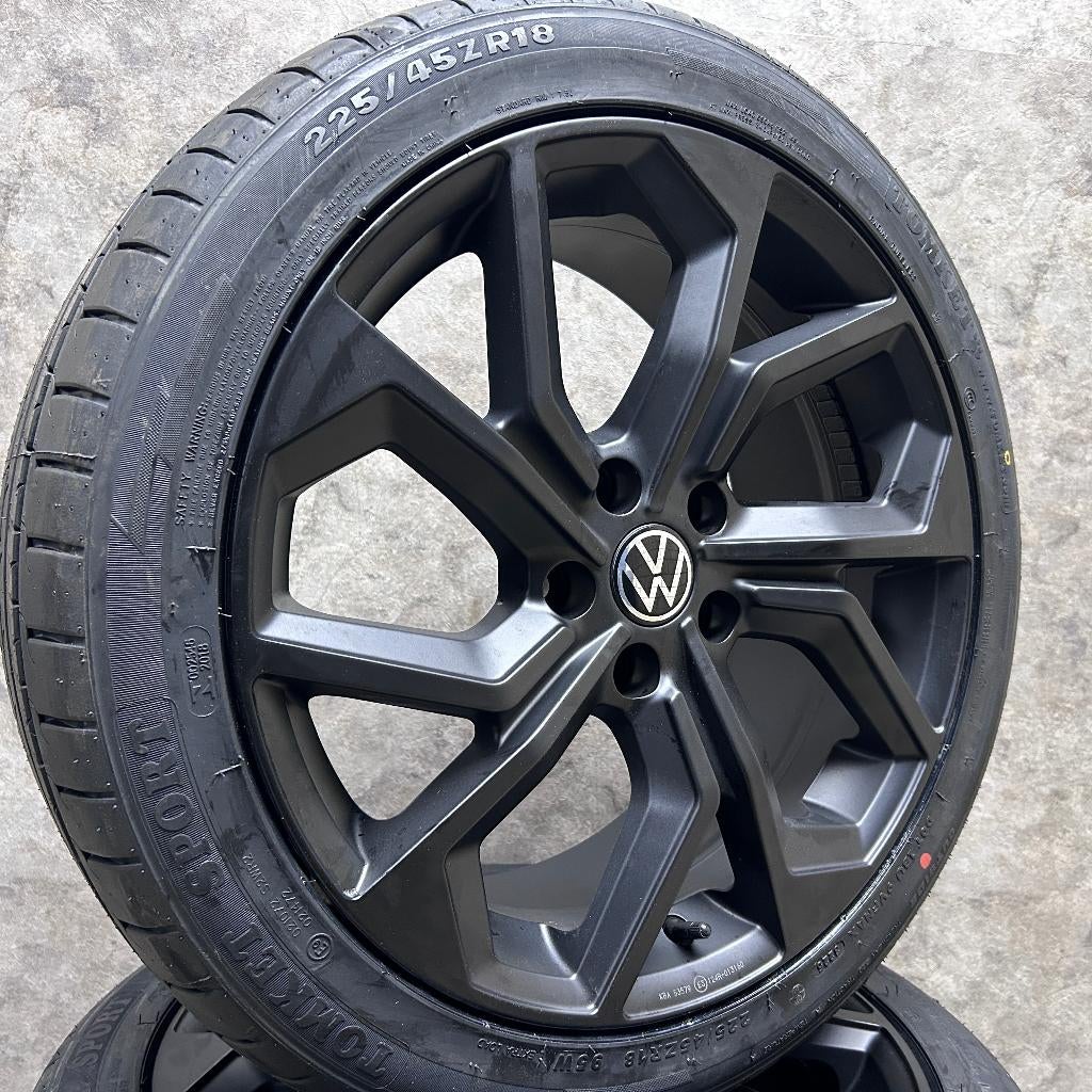 18 inch MG velgen + zomerbanden Audi A3 | VW Golf - Caddy, 18 inch, MG, Banden en Velgen, Nieuw