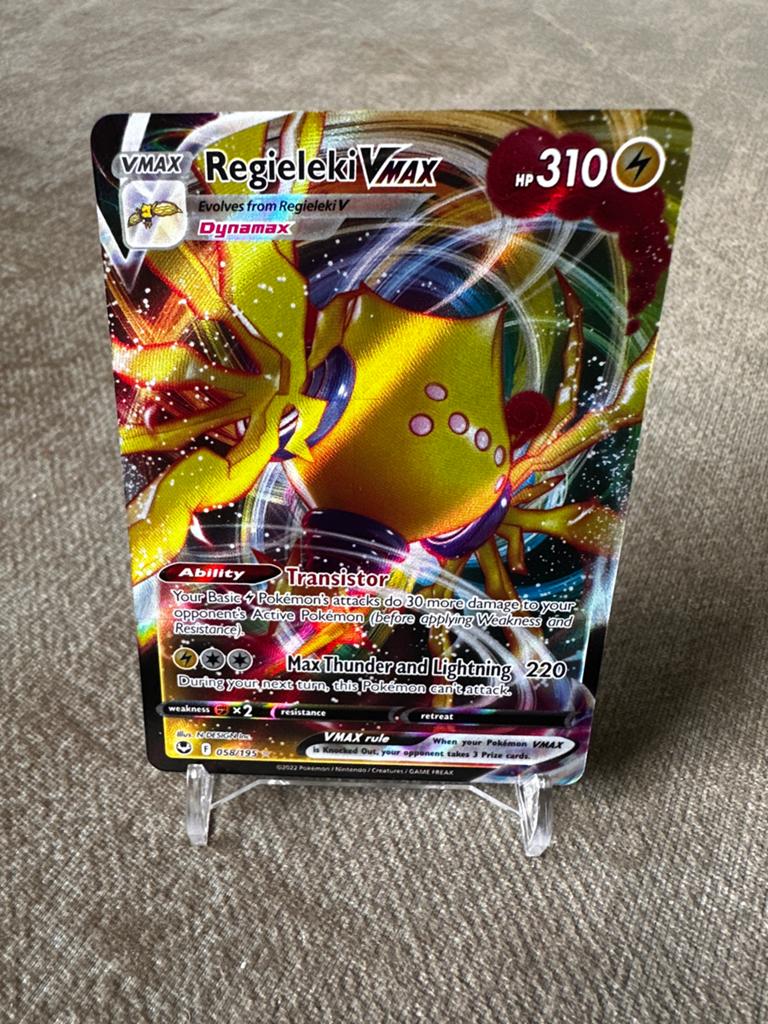 Regieleki VMAX 058/195 Silver Tempest Pokémon Kaart, Ophalen of Verzenden, Zo goed als nieuw