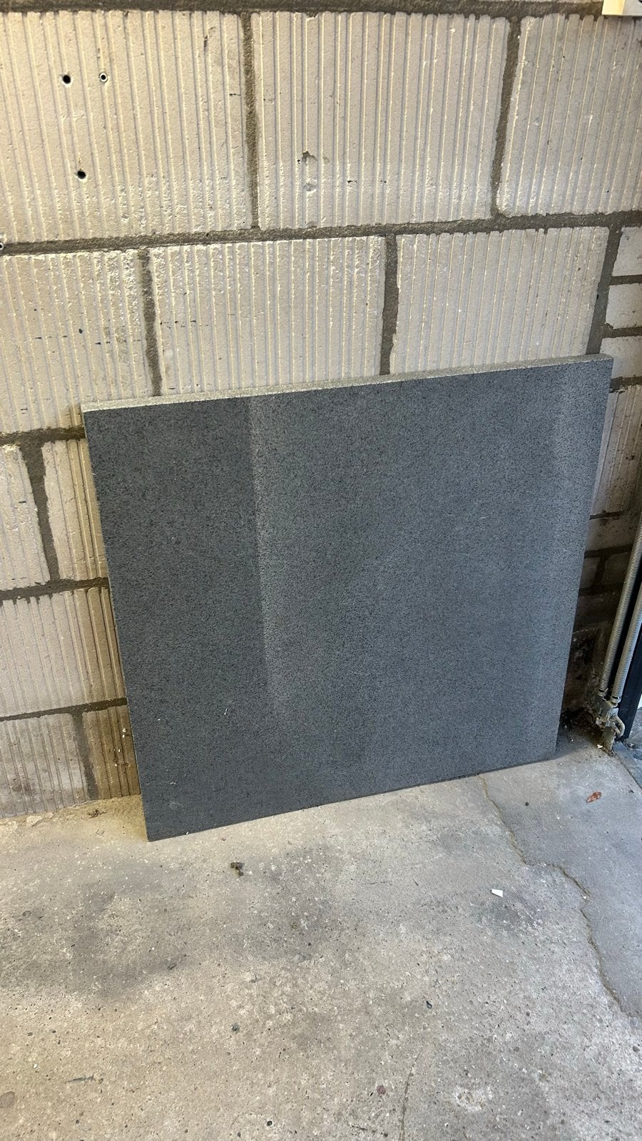 grijs tafelblad 80x80x3 cm, Doe-het-zelf en Verbouw, Gebruikt, Ophalen of Verzenden, Minder dan 5 m², Vloertegels