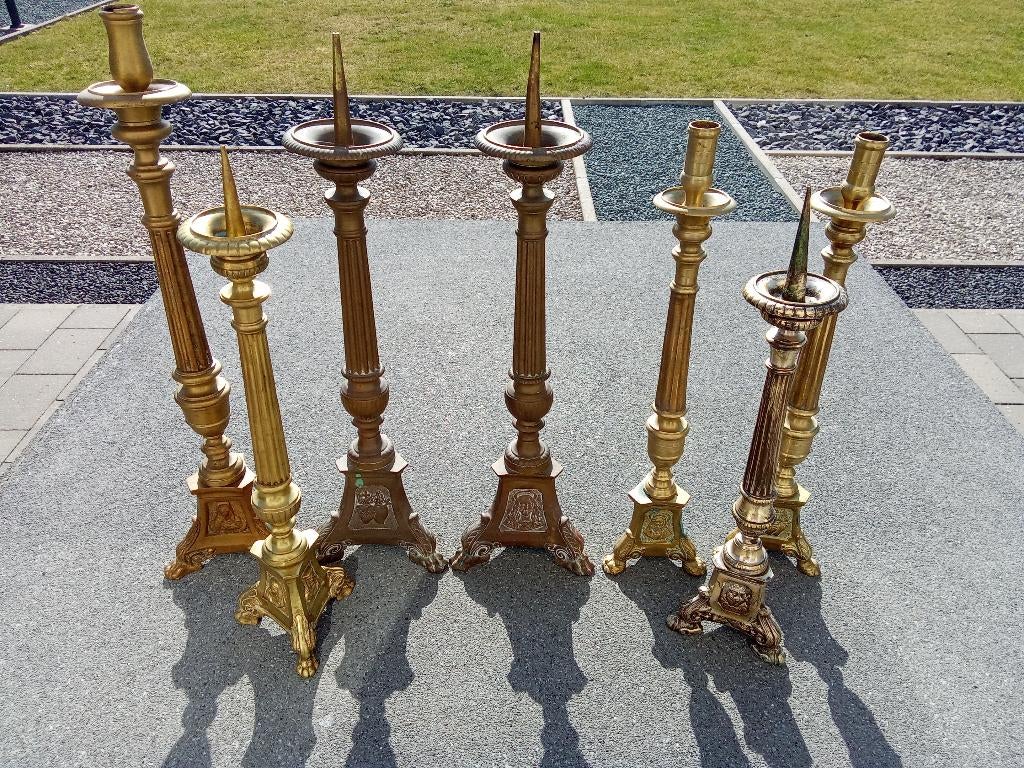 Kandelaars van uit het klooster kandelaars 9 stuks., Ophalen of Verzenden, Gebruikt, Christendom | Katholiek