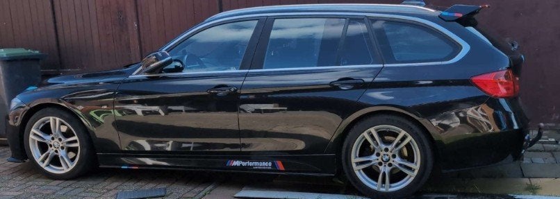 BMW (F31) 320I M Sportpakket Touring AUT8 2015 Zwart, Auto's, Achterwielaandrijving, 4 cilinders, Zwart, Origineel Nederlands