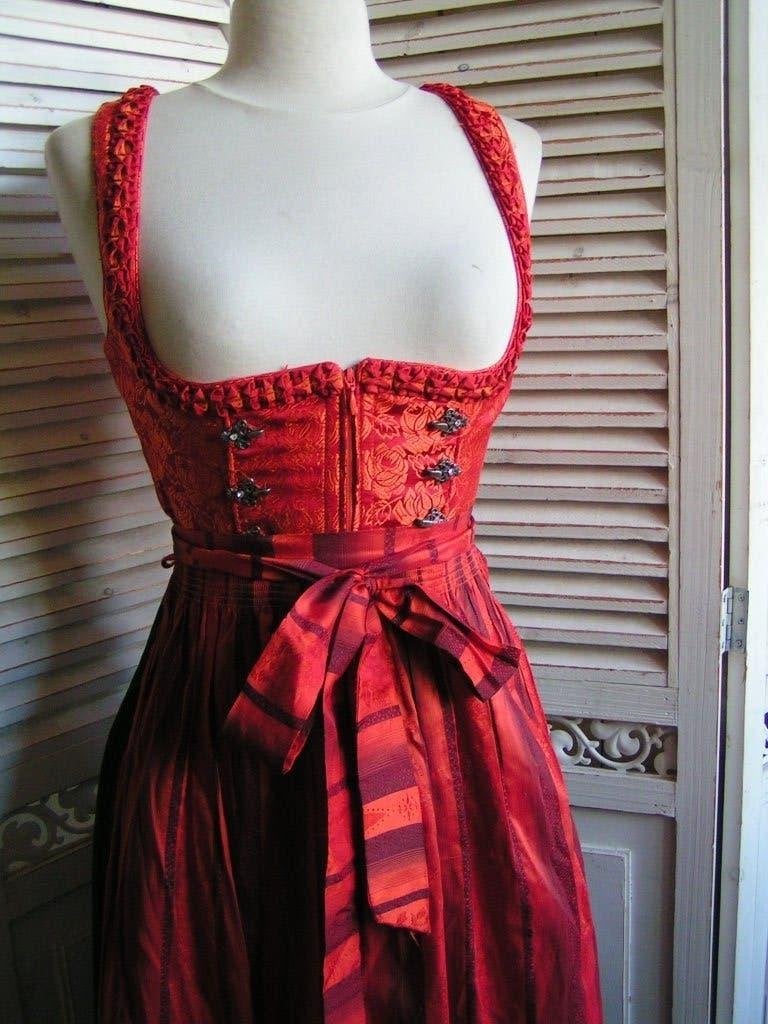 tiroler dirndl jurk en schort maat 36 nr EE 818, Kleding | Dames, Carnaval, Verzenden, Zo goed als nieuw, Kleding