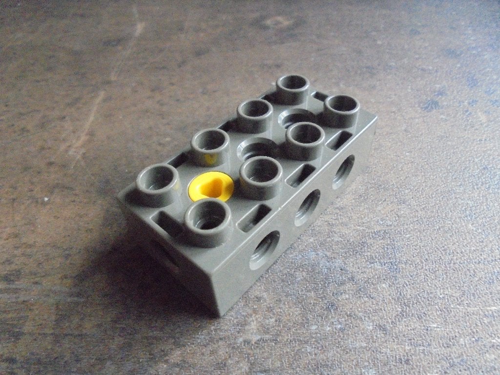 Lego Duplo Toolo Brick 2x4 with 1 Screw in Top (zie foto's), Ophalen of Verzenden, Gebruikt, Losse stenen, Duplo