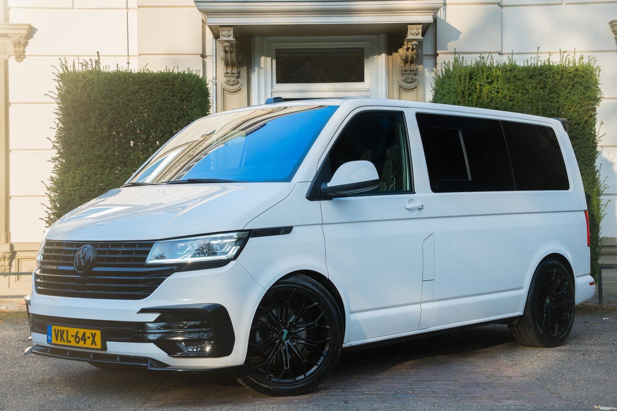 Volkswagen Transporter 2.0 TDI L1H1 28 LEDER | ALCANTARA HEM, Auto's, Voorwielaandrijving, Gebruikt, 4 cilinders, Volkswagen