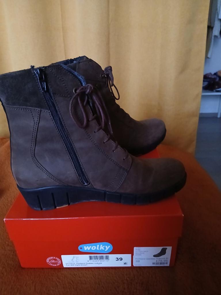 Wolky portland quebec nubuck maat 39, Wolky, Bruin, Lage of Enkellaarzen, Nieuw