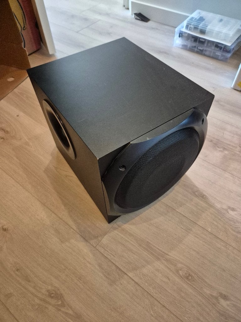 Logitech Z5500 subwoofer (defect) + stroomkabel, Subwoofer, Logitech, Inclusief kabels, Niet werkend