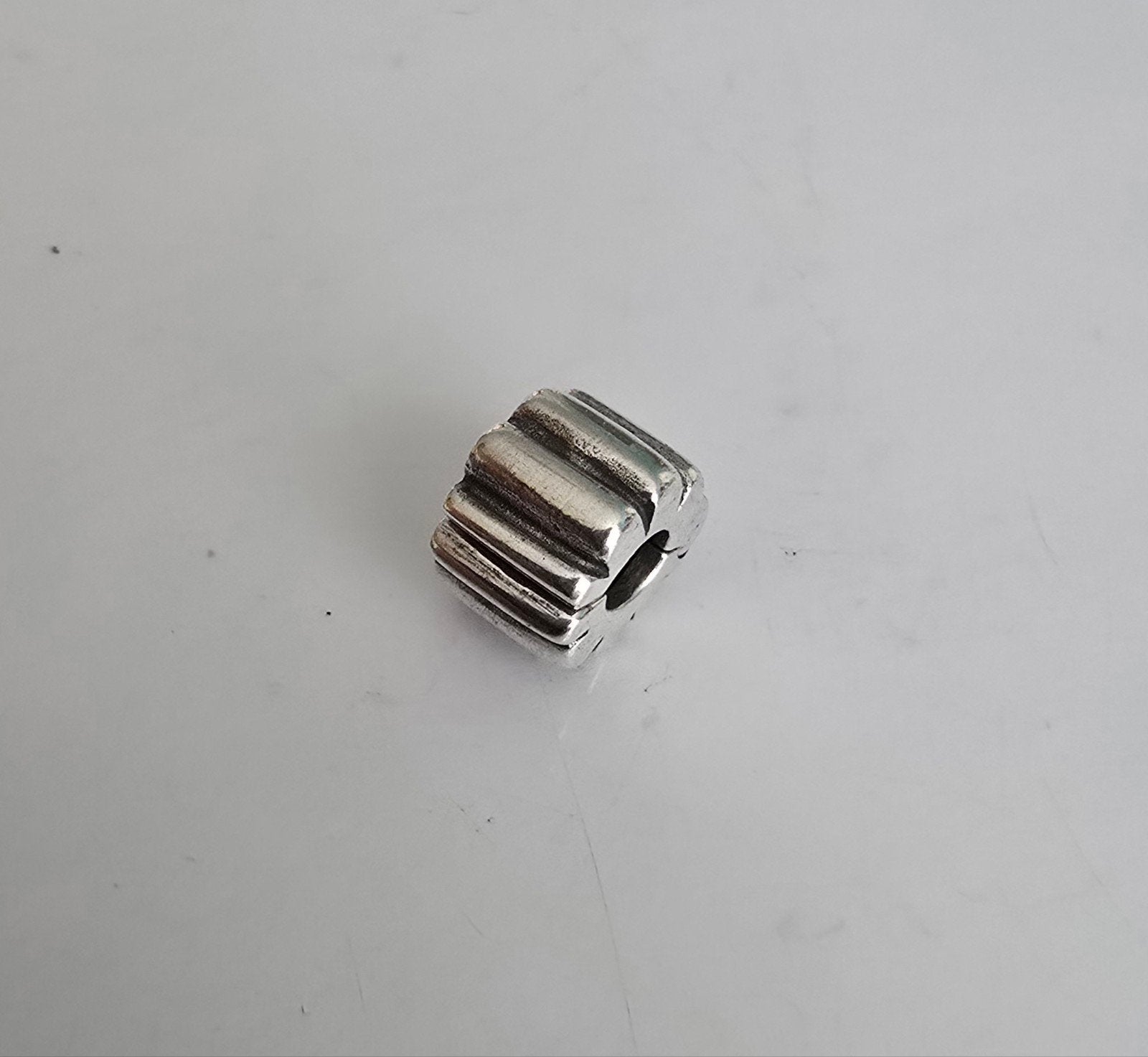Prachtige originele zilveren bedel/clip/stopper, Ophalen of Verzenden, Zo goed als nieuw, Zilver, Pandora