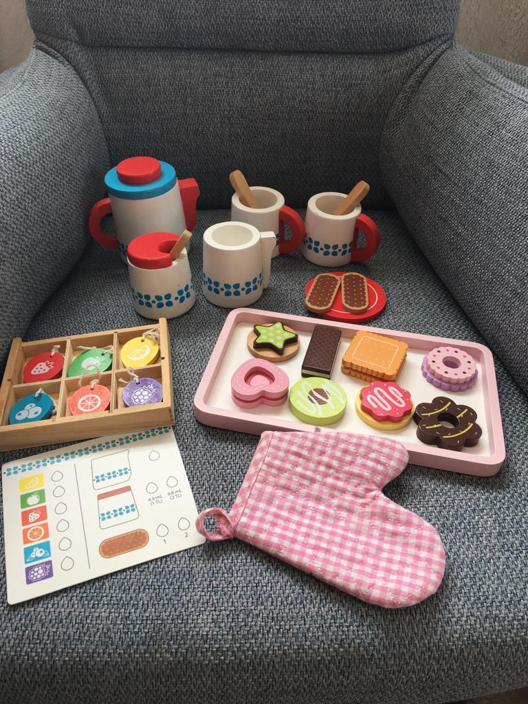 Houten theeservies, theezakjes en koekjes (Melissa en Doug), Ophalen of Verzenden, Gebruikt, Overige typen