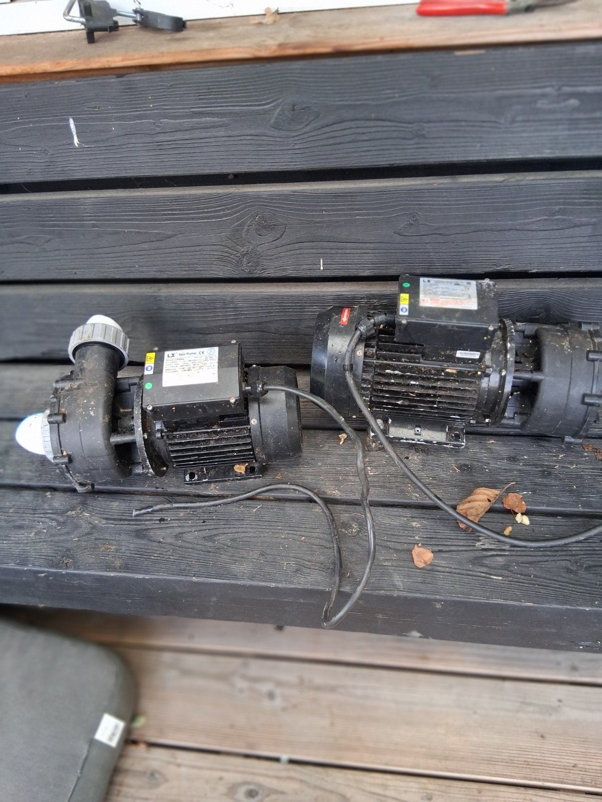 2 gebruikte jacuzzi pompen - LX Spa Pump en Hydromassage, Ophalen, Gebruikt, Zwembadpomp