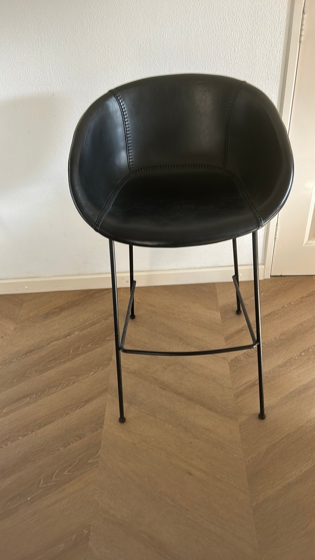 Zuiver Feston barkruk 2 3 of 4 stuks, Huis en Inrichting, Barkrukken, 2 krukken, Ophalen, Zo goed als nieuw, 60 tot 90 cm