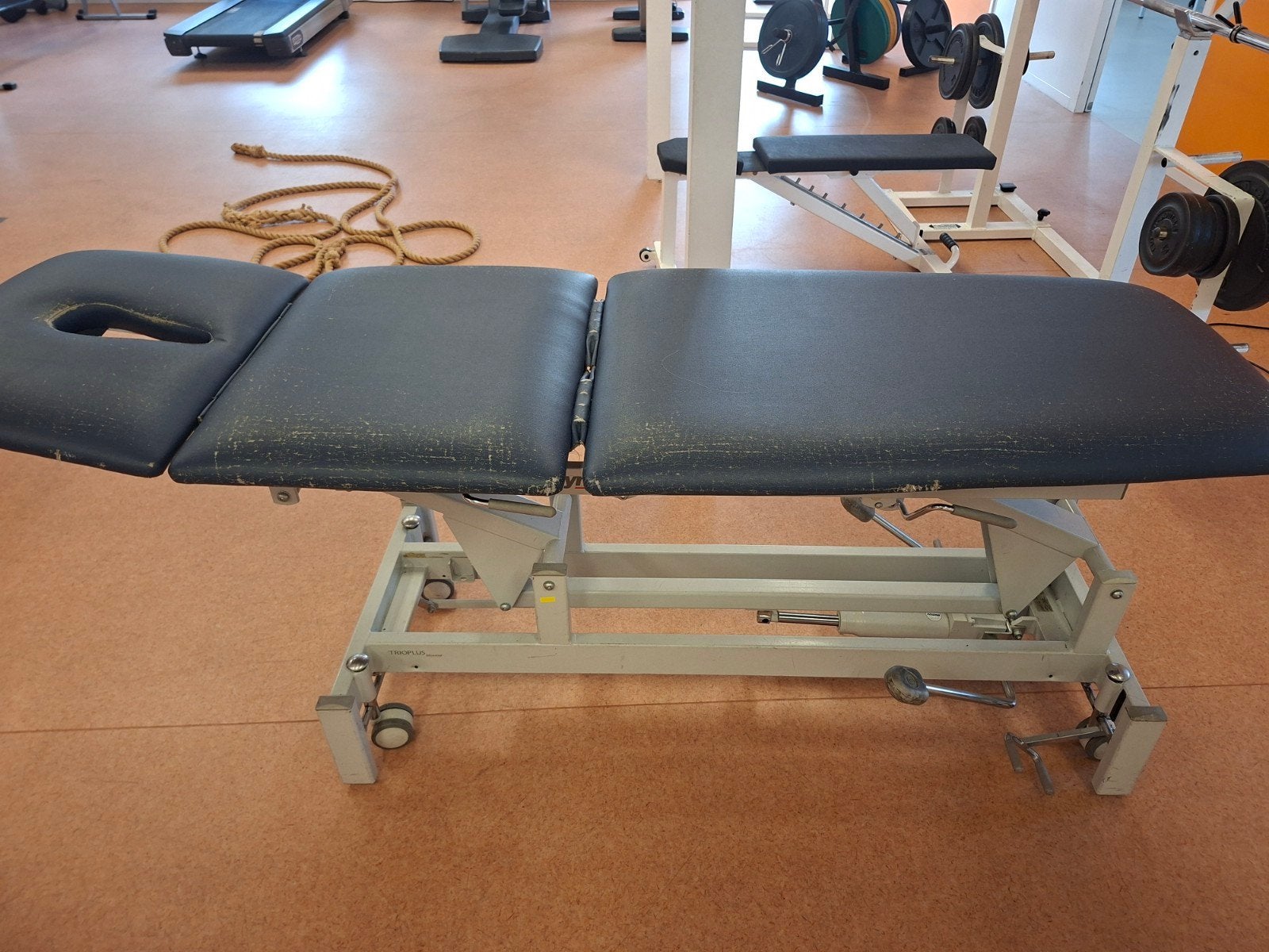 Gymna Trioplus Advanced Behandelbank, Ophalen, Gebruikt