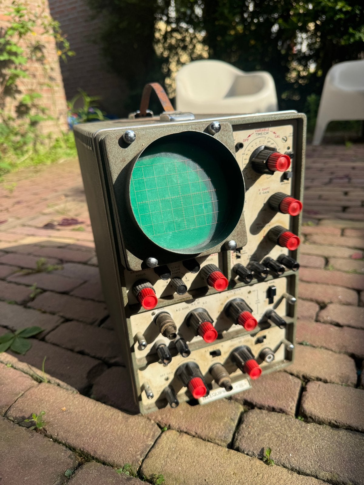 Vintage oscilloscoop Telequipment D43, Ophalen