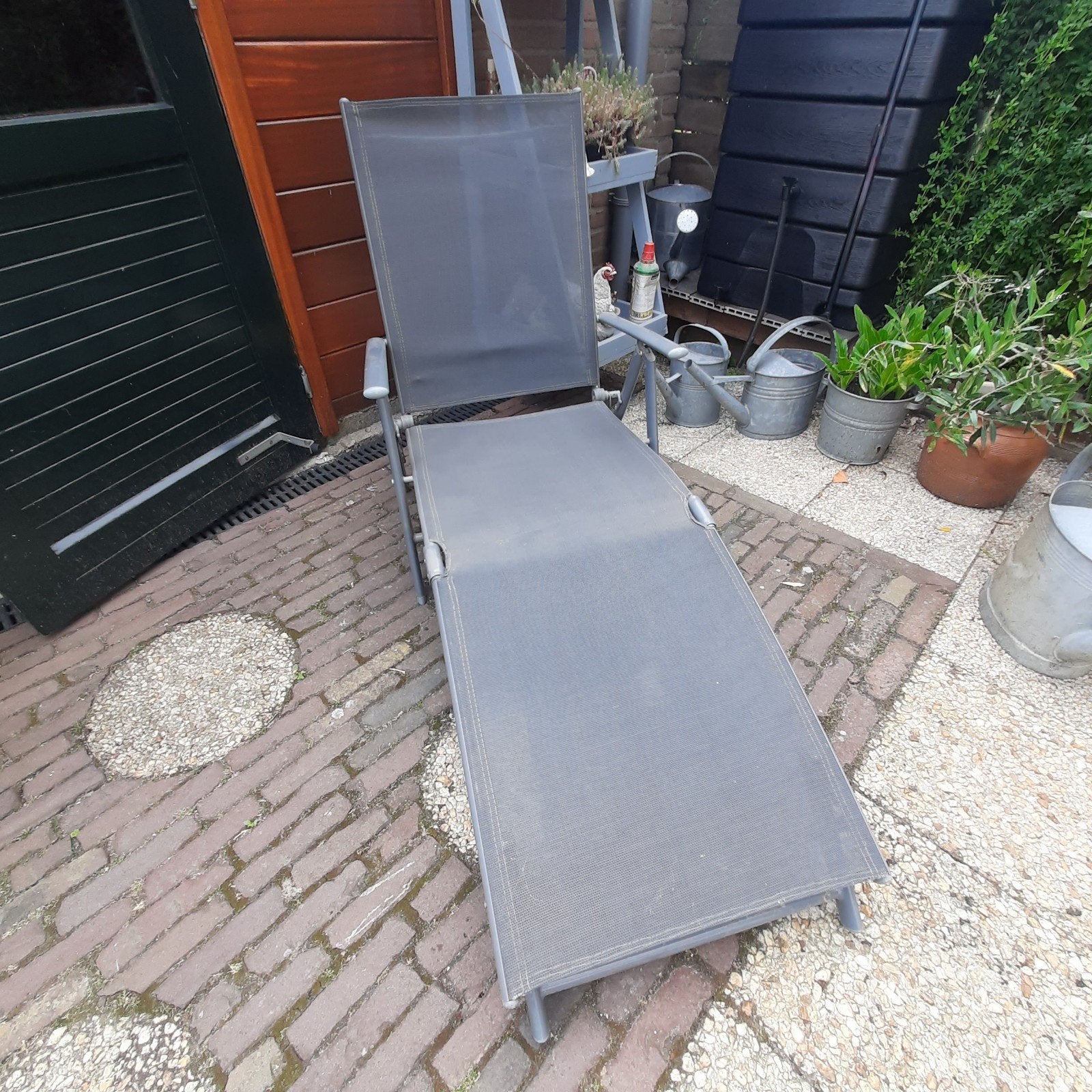 Verstelbare ligstoel/strandstoel - Grijs, Tuin en Terras, Ligbedden, Ophalen, Gebruikt, Metaal, Verstelbaar