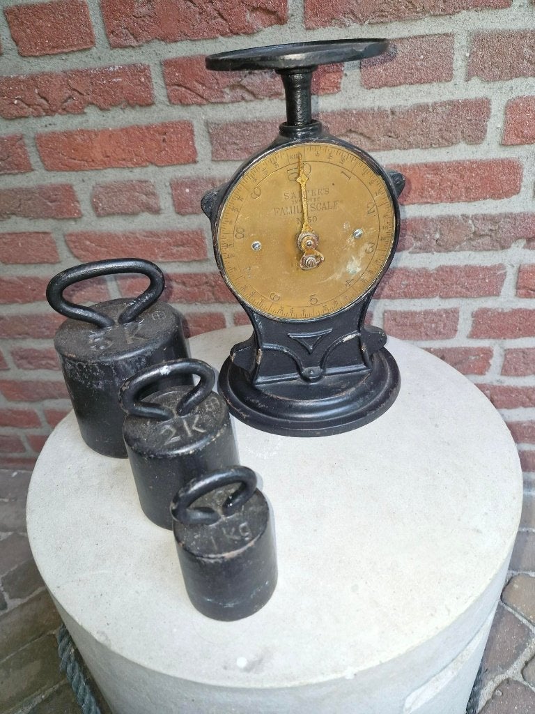 Antiek ijzeren Weegschaal met gewichten 5-2-1 kg, Ophalen of Verzenden
