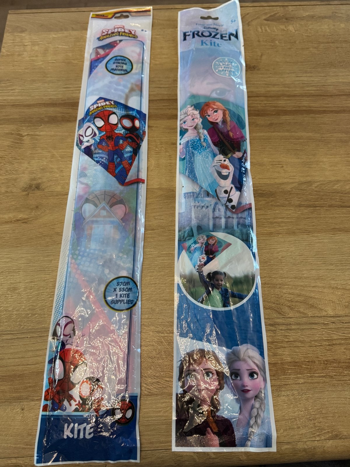 Nieuwe Spidey en Frozen Vliegers - Perfect voor Kinderen!, Overige typen, Nieuw, Ophalen of Verzenden, Marvel